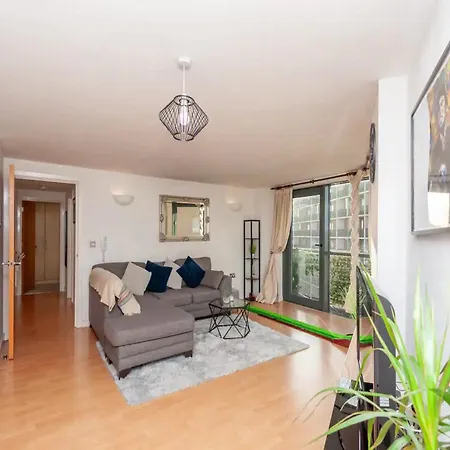 Pass The Keys Centre Retreat Close To Christmas Markets شقة