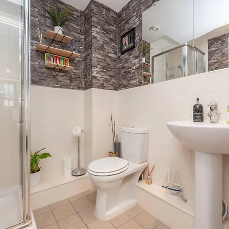 Pass The Keys Centre Retreat Close To Christmas Markets