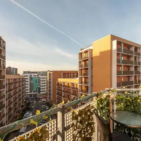 Pass The Keys Centre Retreat Close To Christmas Markets *