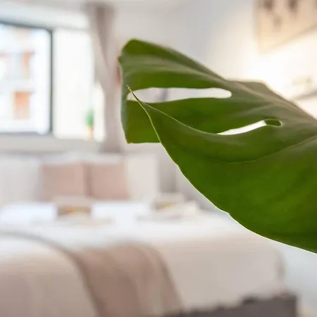 Pass The Keys Centre Retreat Close To Christmas Markets شقة ليدز