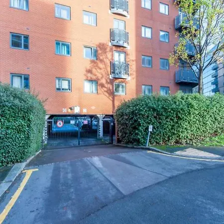 Pass The Keys Centre Retreat Close To Christmas Markets