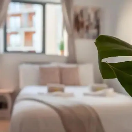 Pass The Keys Centre Retreat Close To Christmas Markets *